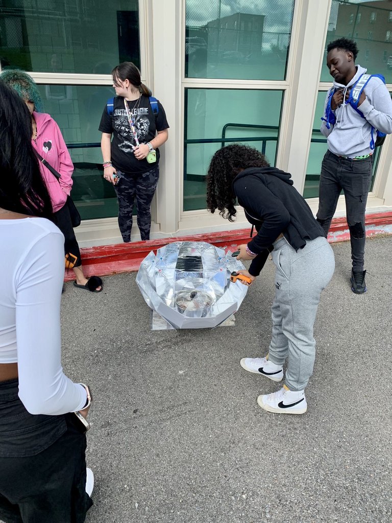 BHS Science Solar Oven